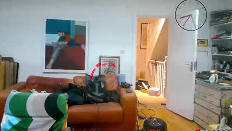 Snapshot of d_w_londonboy chatting on December 12, 2024, 8:25 am d w londonboy online show from December 12, 2024, 8:25 am