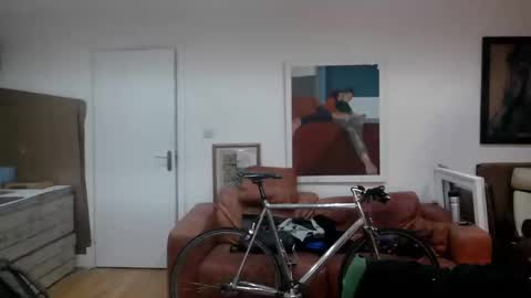 Snapshot of d_w_londonboy chatting on December 17, 2024, 7:48 pm d w londonboy online show from December 17, 2024, 7:48 pm