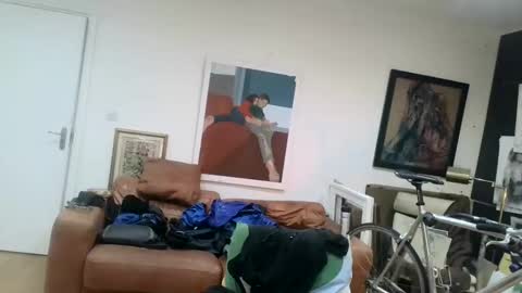 Snapshot of d_w_londonboy chatting on December 18, 2024, 1:59 am d w londonboy online show from December 18, 2024, 1:59 am