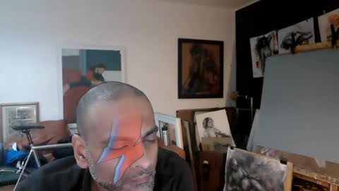 Snapshot of d_w_londonboy chatting on December 19, 2024, 12:45 am d w londonboy online show from December 19, 2024, 12:45 am