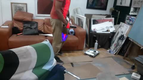 Snapshot of d_w_londonboy chatting on December 21, 2024, 6:55 pm d w londonboy online show from December 21, 2024, 6:55 pm