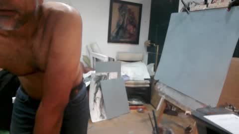 Snapshot of d_w_londonboy chatting on December 25, 2024, 2:35 am d w londonboy online show from December 25, 2024, 2:35 am