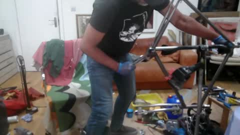 Snapshot of d_w_londonboy chatting on January 6, 2025, 3:19 pm d w londonboy online show from January 6, 2025, 3:19 pm