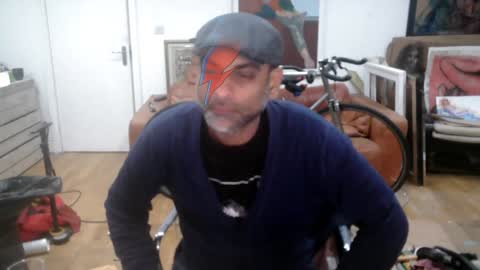 Snapshot of d_w_londonboy chatting on January 7, 2025, 1:17 am d w londonboy online show from January 7, 2025, 1:17 am