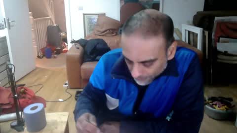 Snapshot of d_w_londonboy chatting on January 10, 2025, 9:10 pm d w londonboy online show from January 10, 2025, 9:10 pm