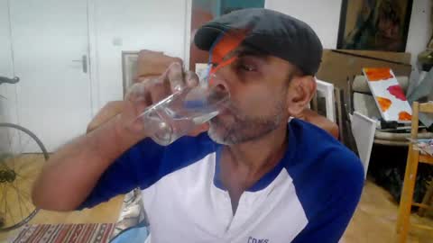 Snapshot of d_w_londonboy chatting on January 28, 2025, 5:54 am d w londonboy online show from January 28, 2025, 5:54 am