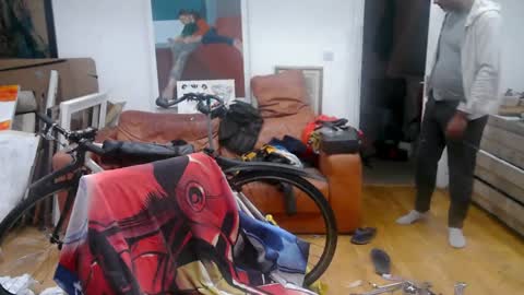 Snapshot of d_w_londonboy chatting on February 1, 2025, 6:32 am d w londonboy online show from February 1, 2025, 6:32 am