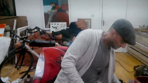 Snapshot of d_w_londonboy chatting on February 1, 2025, 7:13 pm d w londonboy online show from February 1, 2025, 7:13 pm