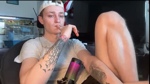 Snapshot of da_danya chatting on February 23, 2026, 8:39 pm da_danya online show from February 23, 2026, 8:39 pm