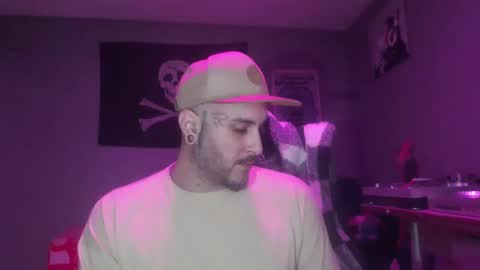 Snapshot of dabirdfree chatting on February 20, 2025, 12:41 am Destroyer online show from February 20, 2025, 12:41 am