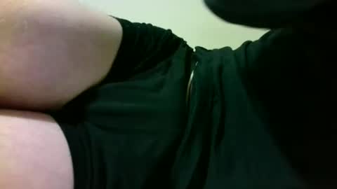 Snapshot of daboy_t chatting on May 8, 2026, 6:24 pm Daboy-t online show from May 8, 2026, 6:24 pm