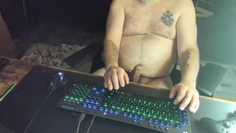 Snapshot of dadbodfatrod chatting on November 5, 2025, 11:27 pm Daddy online show from November 5, 2025, 11:27 pm