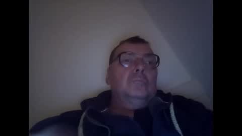 Snapshot of daddy91964 chatting on December 25, 2024, 8:28 pm daddy91964 online show from December 25, 2024, 8:28 pm