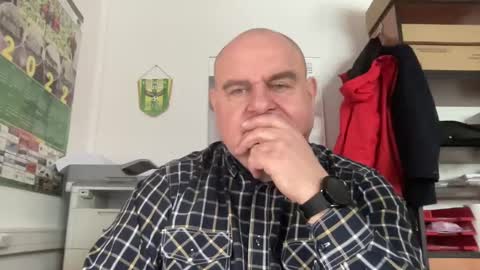 Snapshot of daddybearpol chatting on February 26, 2025, 9:53 am daddybearpol online show from February 26, 2025, 9:53 am