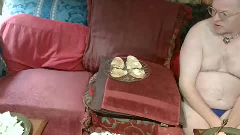 Daddy online show from April 27, 2026, 5:49 am