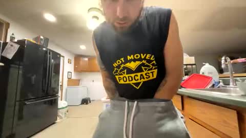 Snapshot of daddydic120402 chatting on November 2, 2025, 12:40 pm daddydic120402 online show from November 2, 2025, 12:40 pm