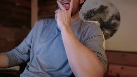 Snapshot of daddydoesit69 chatting on December 27, 2024, 2:58 am Leo online show from December 27, 2024, 2:58 am