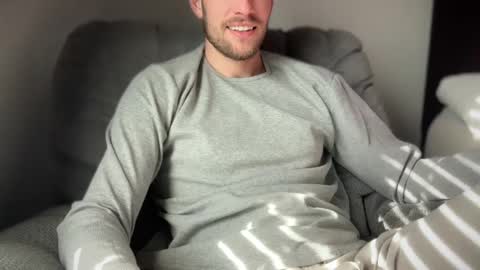 Snapshot of daddydoesit69 chatting on January 5, 2025, 4:27 pm Leo online show from January 5, 2025, 4:27 pm