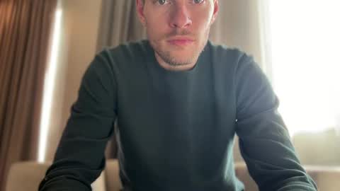 Snapshot of daddydoesit69 chatting on January 12, 2025, 5:33 pm Leo online show from January 12, 2025, 5:33 pm