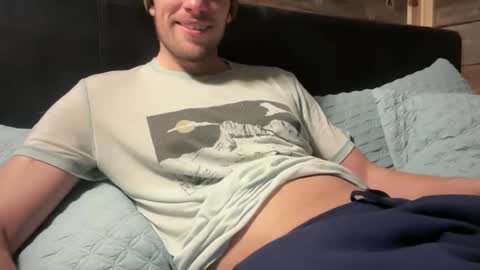 Snapshot of daddydoesit69 chatting on February 5, 2025, 2:29 am Leo online show from February 5, 2025, 2:29 am