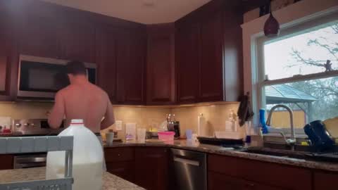 Snapshot of daddygmoney6969 chatting on December 11, 2024, 2:44 pm daddygmoney6969 online show from December 11, 2024, 2:44 pm