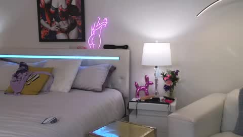 Snapshot of daddyissuessab chatting on February 2, 2025, 6:53 pm Sabrinna Bae online show from February 2, 2025, 6:53 pm