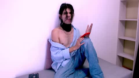 tayler online show from March 8, 2025, 11:05 am