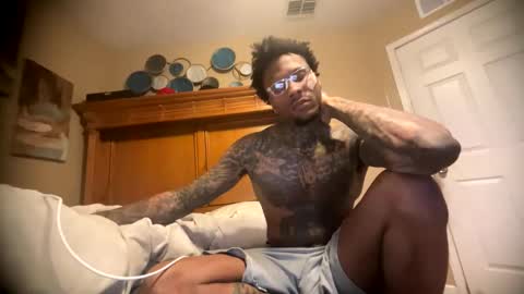 sexy tatted king bbc online show from April 17, 2026, 1:19 am