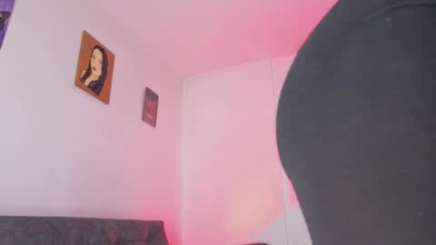 Creamy online show from February 2, 2026, 11:58 pm