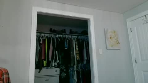 Snapshot of daddyunlocked1 chatting on December 17, 2025, 1:50 pm daddyunlocked1 online show from December 17, 2025, 1:50 pm