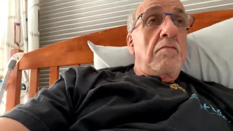 daddyweis online show from April 15, 2026, 2:18 am