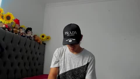 Snapshot of daemon_txuspunk chatting on December 5, 2024, 8:55 pm DAEMON online show from December 5, 2024, 8:55 pm