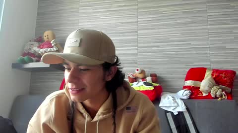 Snapshot of daemon_txuspunk chatting on December 15, 2024, 2:16 pm DAEMON online show from December 15, 2024, 2:16 pm