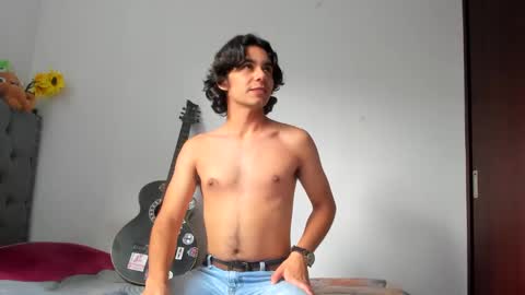 Snapshot of daemon_txuspunk chatting on January 11, 2025, 8:21 pm DAEMON online show from January 11, 2025, 8:21 pm