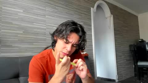 Snapshot of daemon_txuspunk chatting on January 28, 2025, 8:15 pm DAEMON online show from January 28, 2025, 8:15 pm