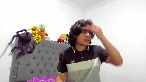 Snapshot of daemon_txuspunk chatting on February 17, 2025, 8:19 am DAEMON online show from February 17, 2025, 8:19 am