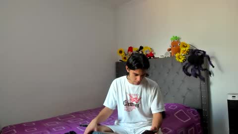 Snapshot of daemon_txuspunk chatting on February 18, 2025, 6:15 pm DAEMON online show from February 18, 2025, 6:15 pm