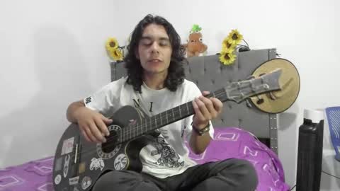 Snapshot of daemon_txuspunk chatting on September 13, 2025, 6:02 am DAEMON online show from September 13, 2025, 6:02 am