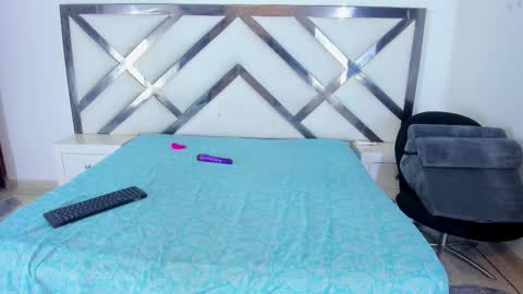 Snapshot of daenerysxxx chatting on October 28, 2025, 8:33 pm daenerysxxx online show from October 28, 2025, 8:33 pm