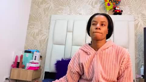 daffnelewis online show from February 7, 2026, 11:14 am