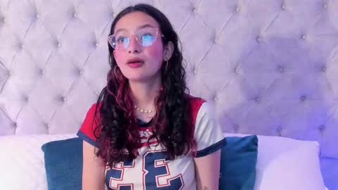 dafne_bss online show from February 15, 2026, 5:04 am