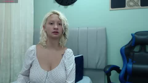 Dafne online show from May 8, 2026, 12:54 pm