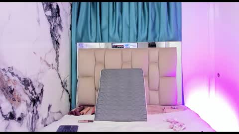 dafne_quenn online show from October 3, 2025, 1:19 pm