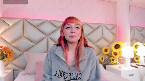 Snapshot of dafnne_hall chatting on November 25, 2025, 4:12 am Dafnne online show from November 25, 2025, 4:12 am