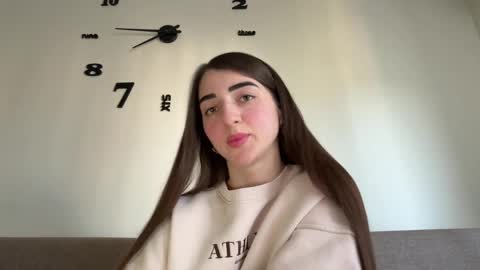 Mia online show from March 25, 2026, 2:56 pm