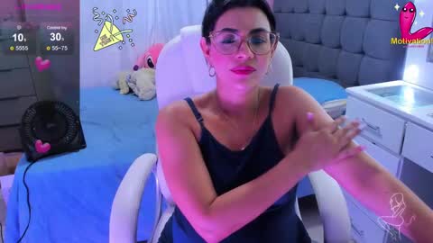 Snapshot of dahian_carter chatting on December 24, 2024, 11:22 pm Dahian online show from December 24, 2024, 11:22 pm