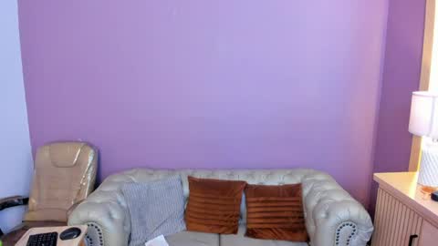 Dahiane Connor online show from April 7, 2026, 11:32 am