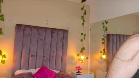 Dahlia online show from February 14, 2026, 5:26 am