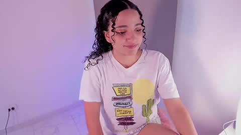 Snapshot of dahliabrowniee chatting on March 5, 2025, 10:32 pm Dahli online show from March 5, 2025, 10:32 pm