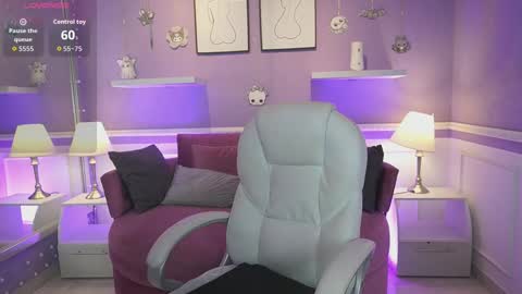 Dahlia Grey online show from October 27, 2025, 11:36 am